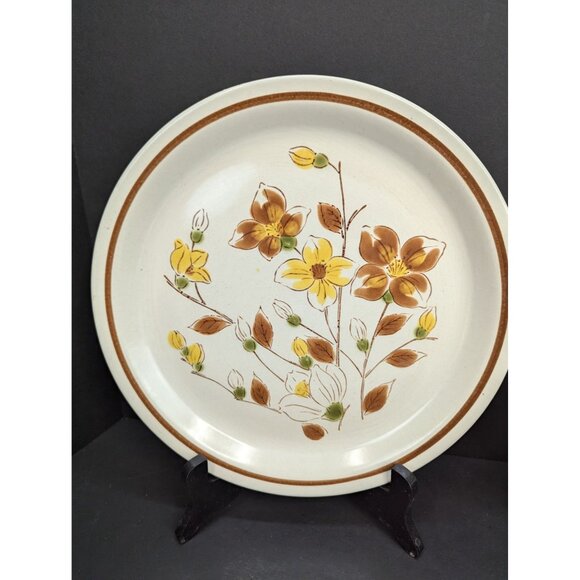 Camelot Stoneware Country Charm 10 3/4 Inch Dinner Plate Lot of 2 - Picture 2 of 7